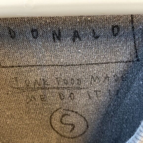 Donald grey short sleeve T-shirt small grey a with rainbow - Picture 4 of 7